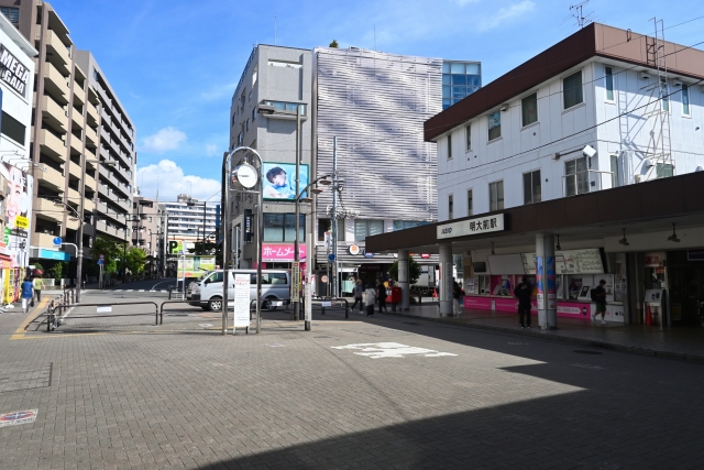 明大前駅と周辺風景