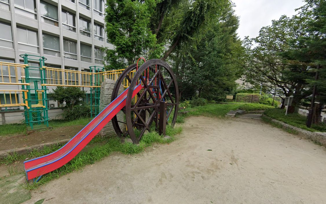 玉川上水公園の遊具