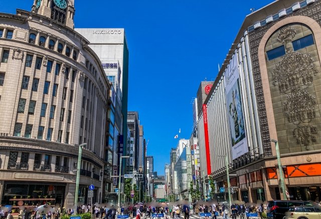 賑わいのある銀座の風景