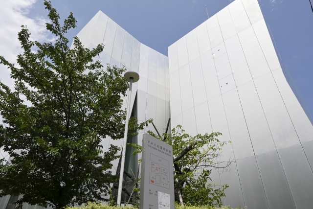 すみだ北斎美術館外観