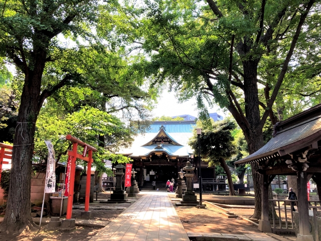 鬼子母神堂境内