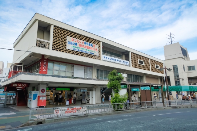 蕨駅外観