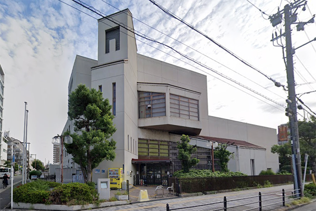 西成区民センター外観