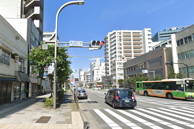 稲荷町駅西側エリアの風景
