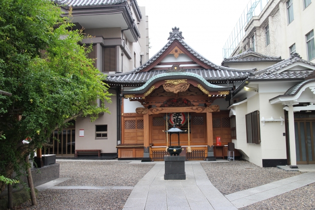 入谷鬼子母神社殿