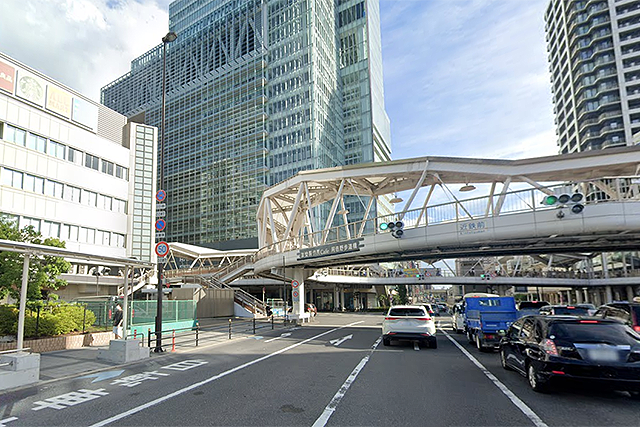 天王寺駅前の風景