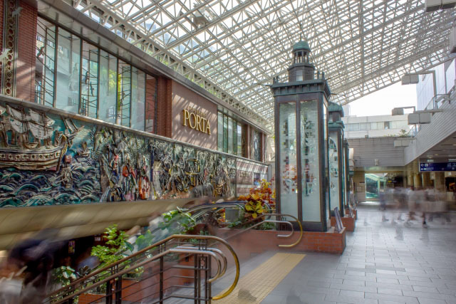 駅直結の横浜ポルタ