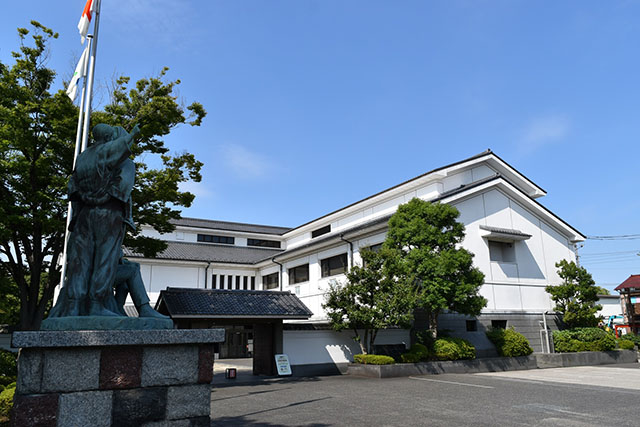 足立区立郷土博物館外観