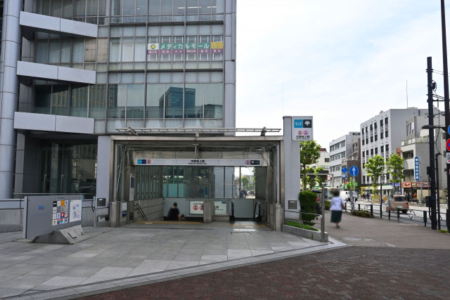 中野坂上駅外観