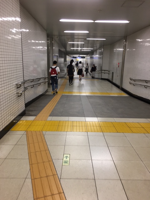 副都心線への連絡通路