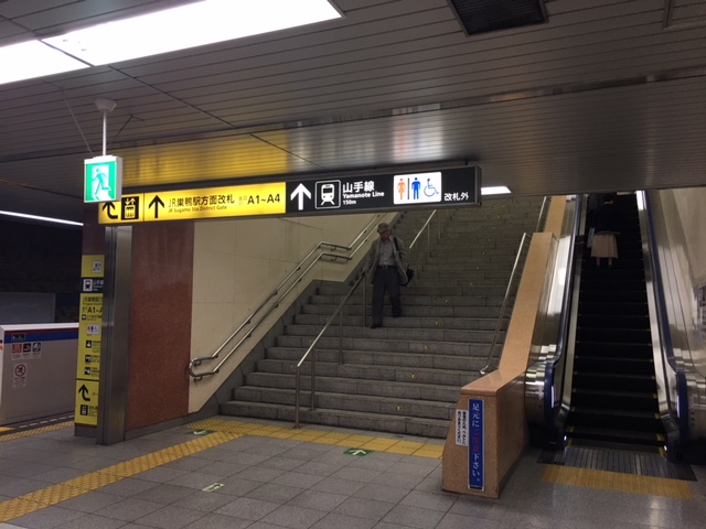 都営三田線　巣鴨駅エスカレーター