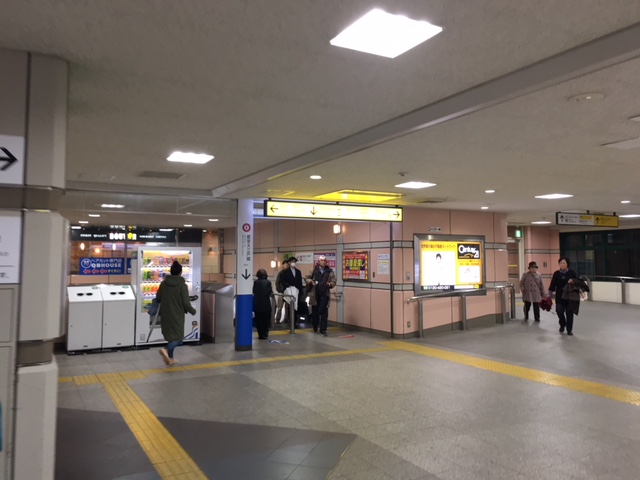 西武池袋線・有楽町線　練馬駅中央口改札を出た風景