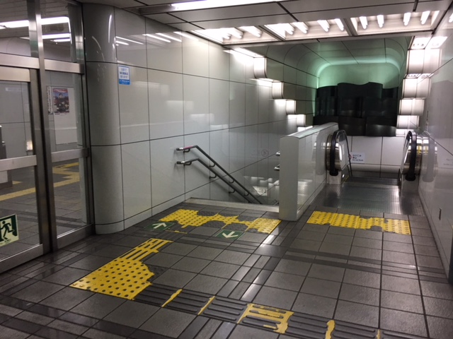 都営大江戸線　練馬駅　階段