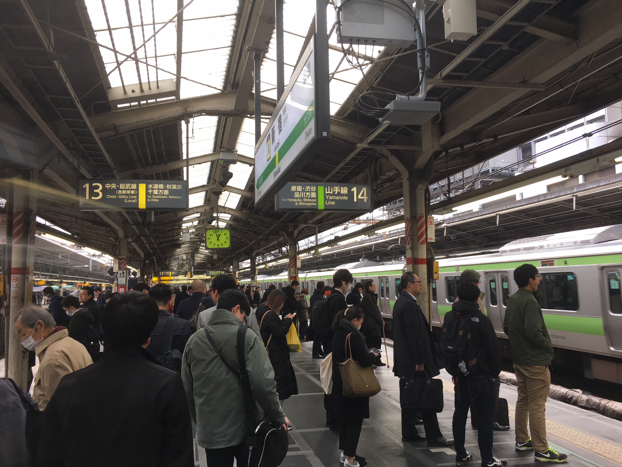 山手線「新宿駅」ホーム