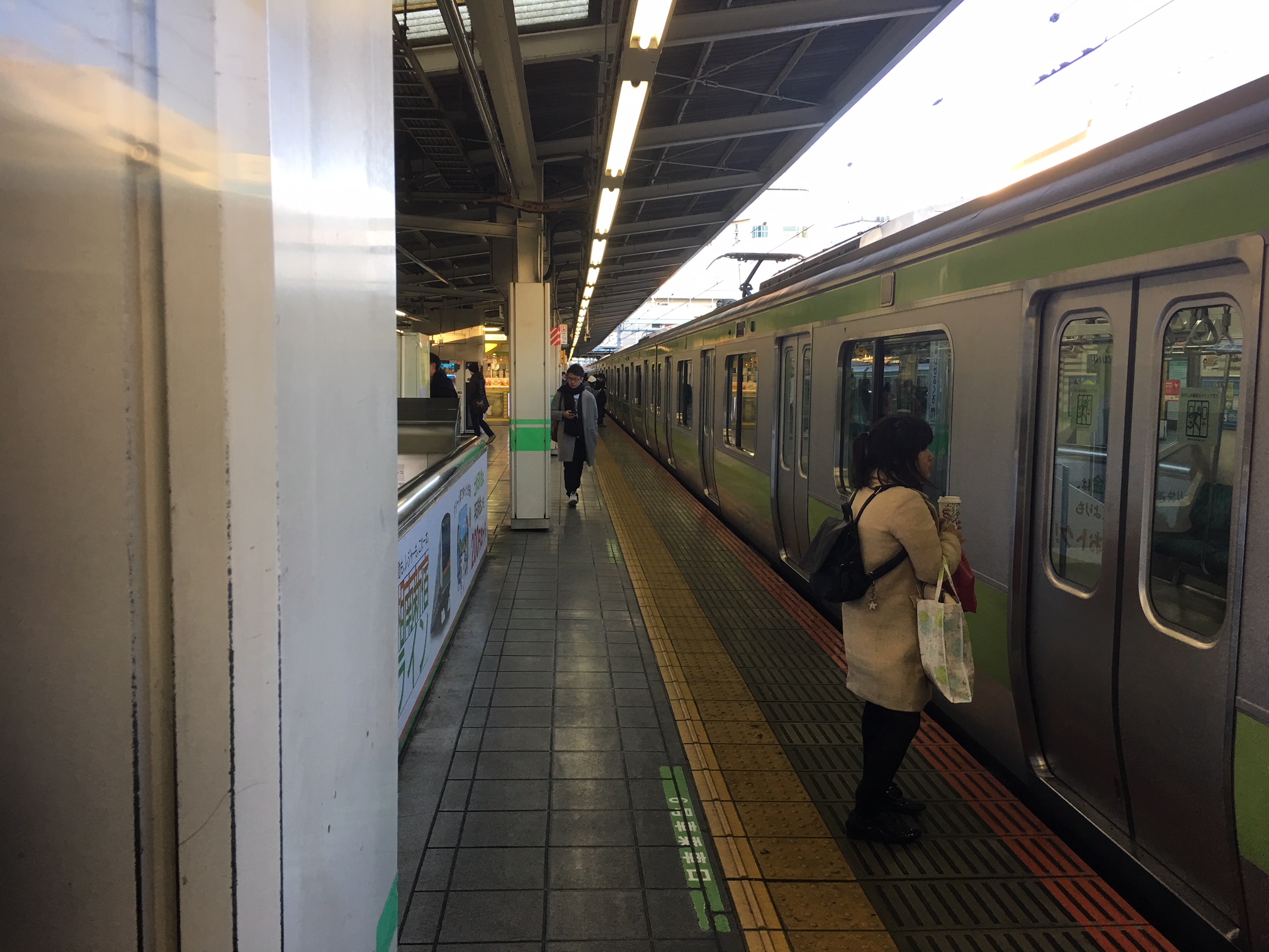 山手線「池袋駅」ホーム　5.6番線