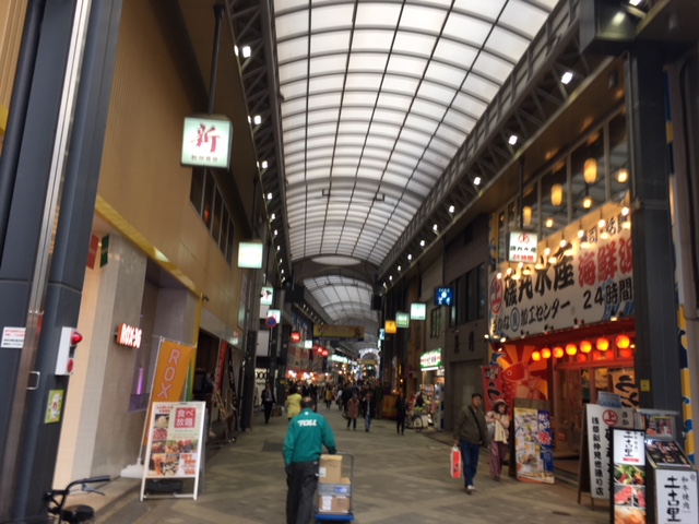 新仲見世通りアーケード内