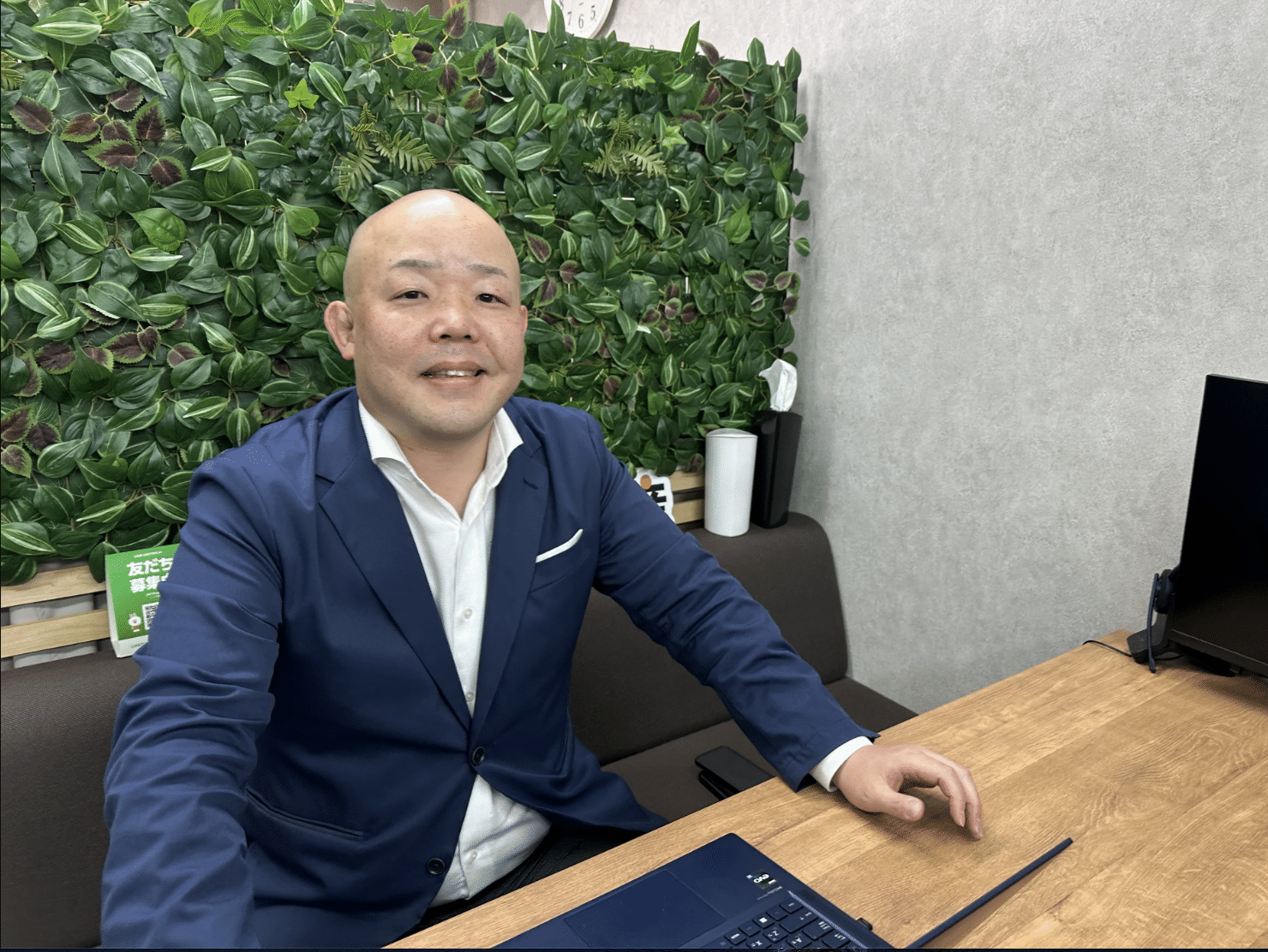 ホンネ不動産のオフィス風景 4